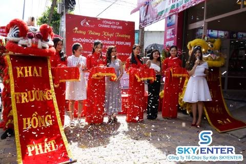 To Chuc Su Kien Khai Truong Tron Goi